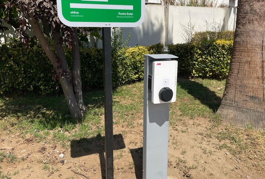 SO20899 Cargador Vehicular Resort Olmue por CGE