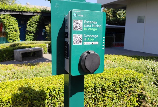 SO21734 Cargador Vehicular HeavenWard Ascensores